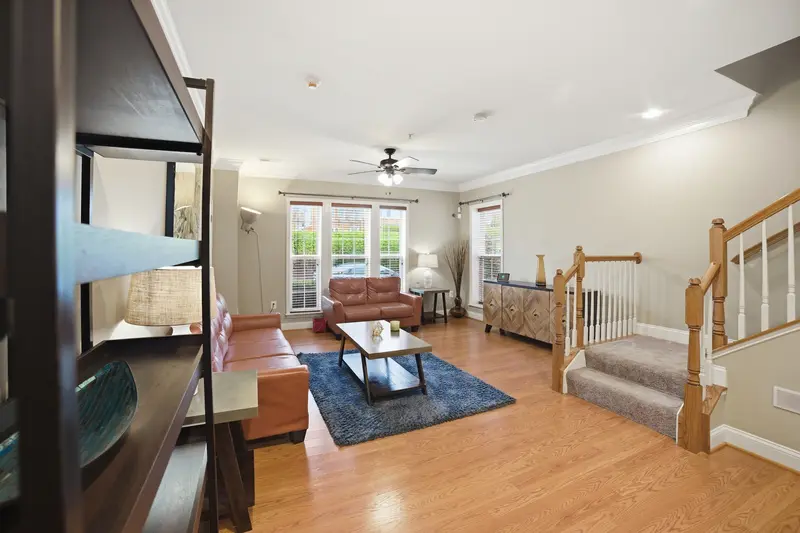 Brick townhome (Leesylvania) in Woodbridge, VA: real estate photo 6 of 14