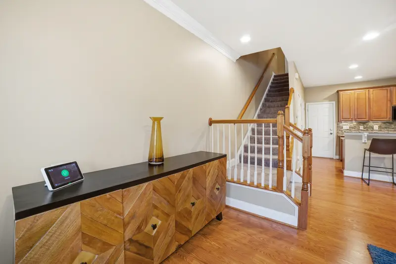 Brick townhome (Leesylvania) in Woodbridge, VA: real estate photo 9 of 14